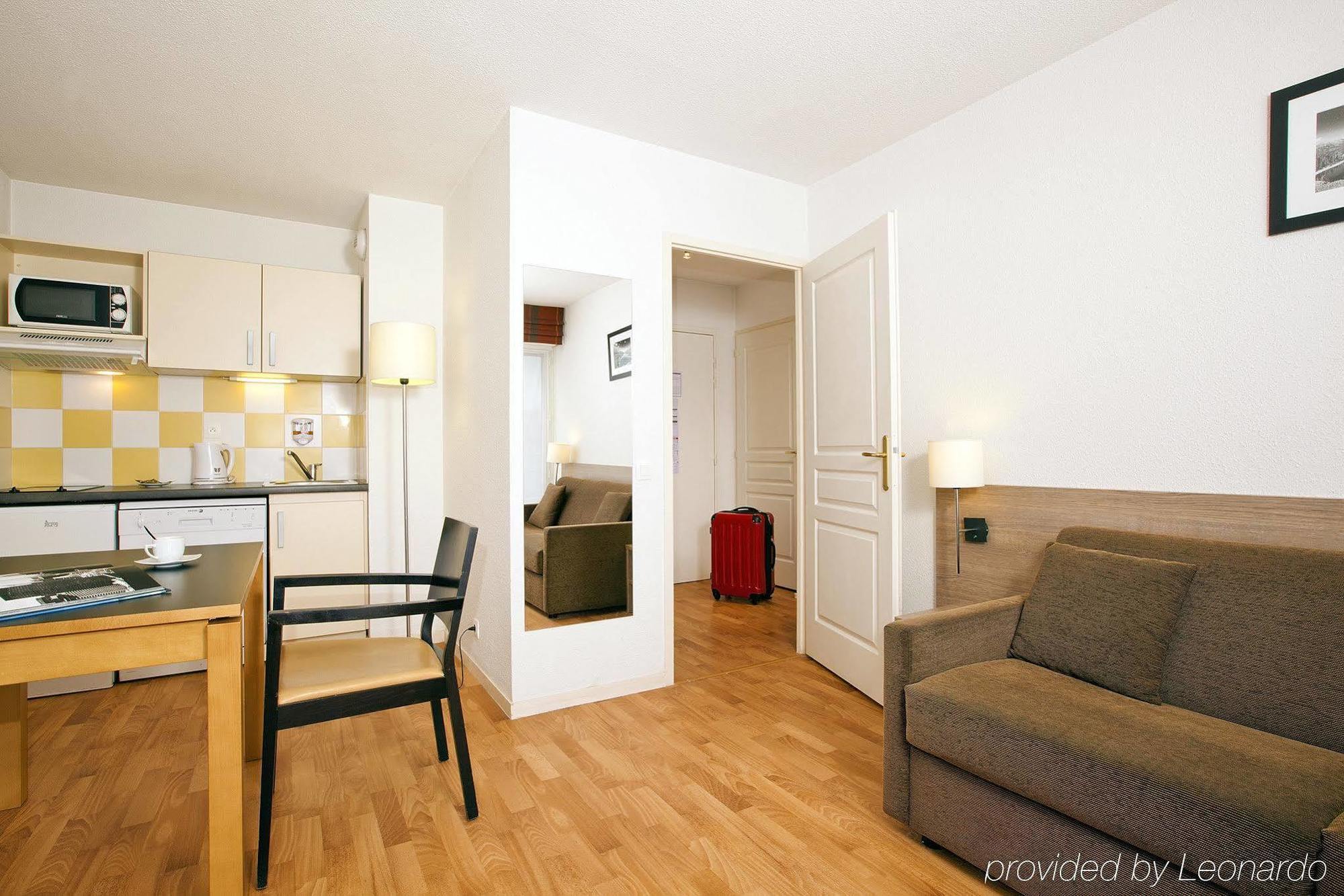 Residhome Geneve Prevessin Le Carre D'Or Eksteriør bilde